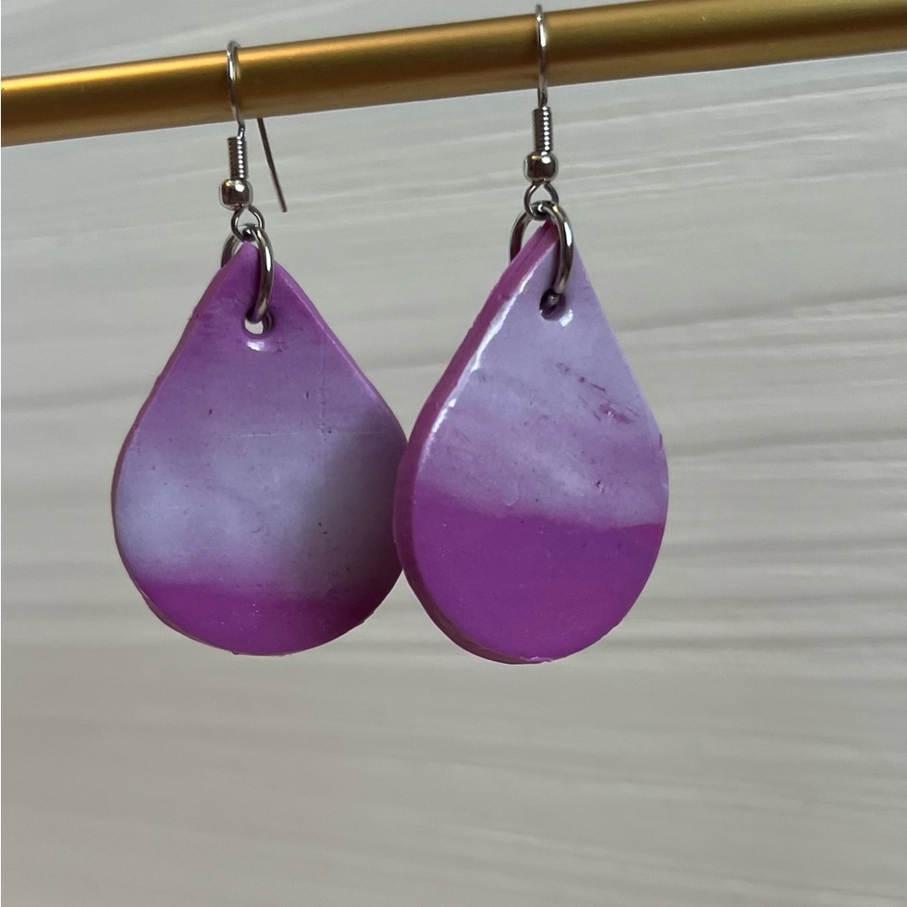 Chic Purple Teardrop Earrings - Picture 4 of 11